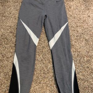 NIKE LEGGINGS